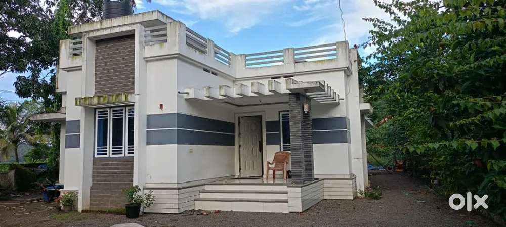 12-cent plot with borewell and full boundary in vellangallur town.