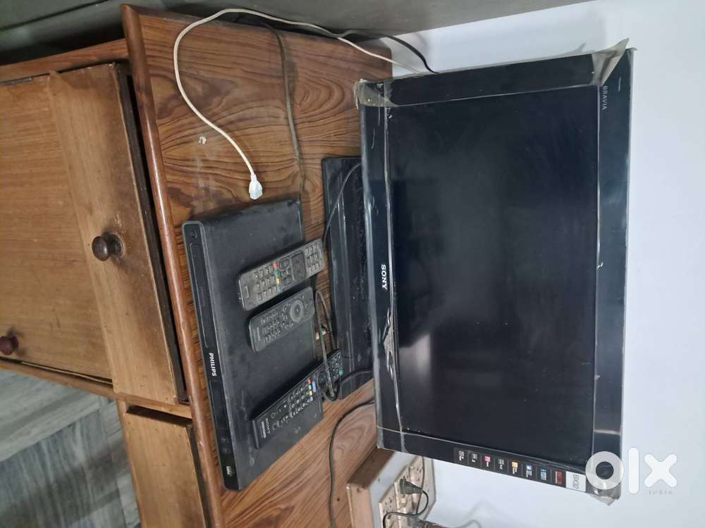 Sony BX32  2012 , PHILIPS DVD Player DVP3356  Year 2012