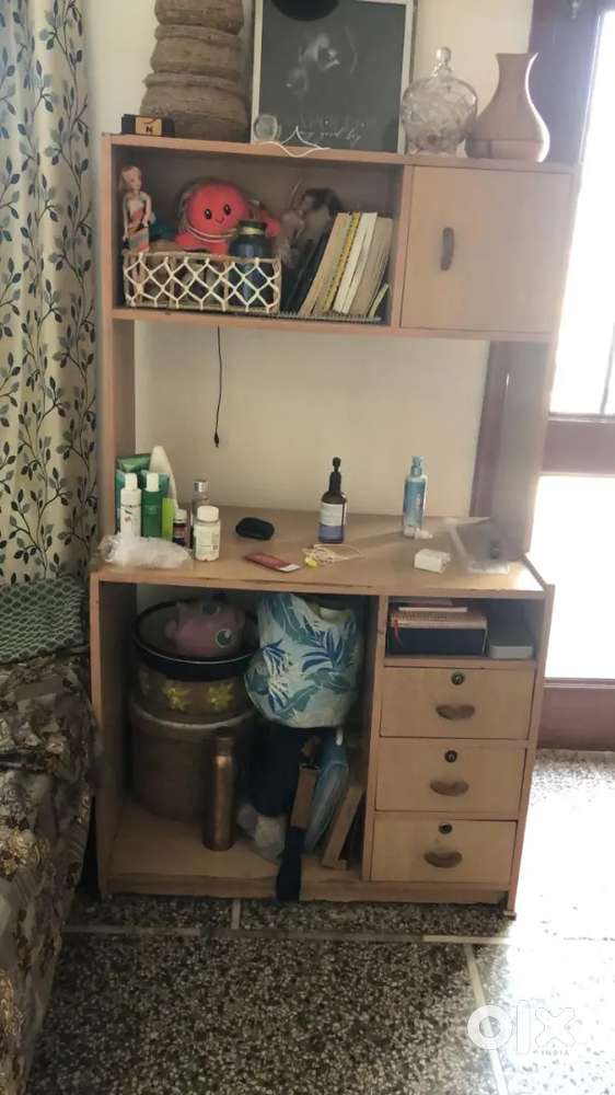 Computer table cum book rack