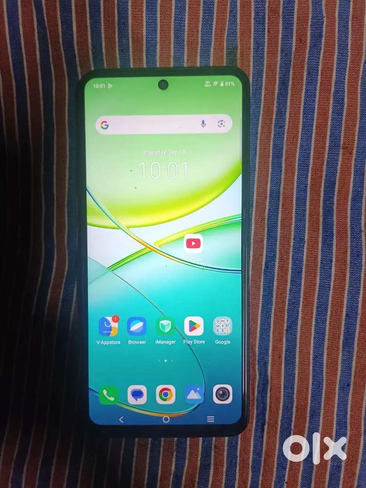 Vivo y58. 5g 8+128. Good condition no box charger