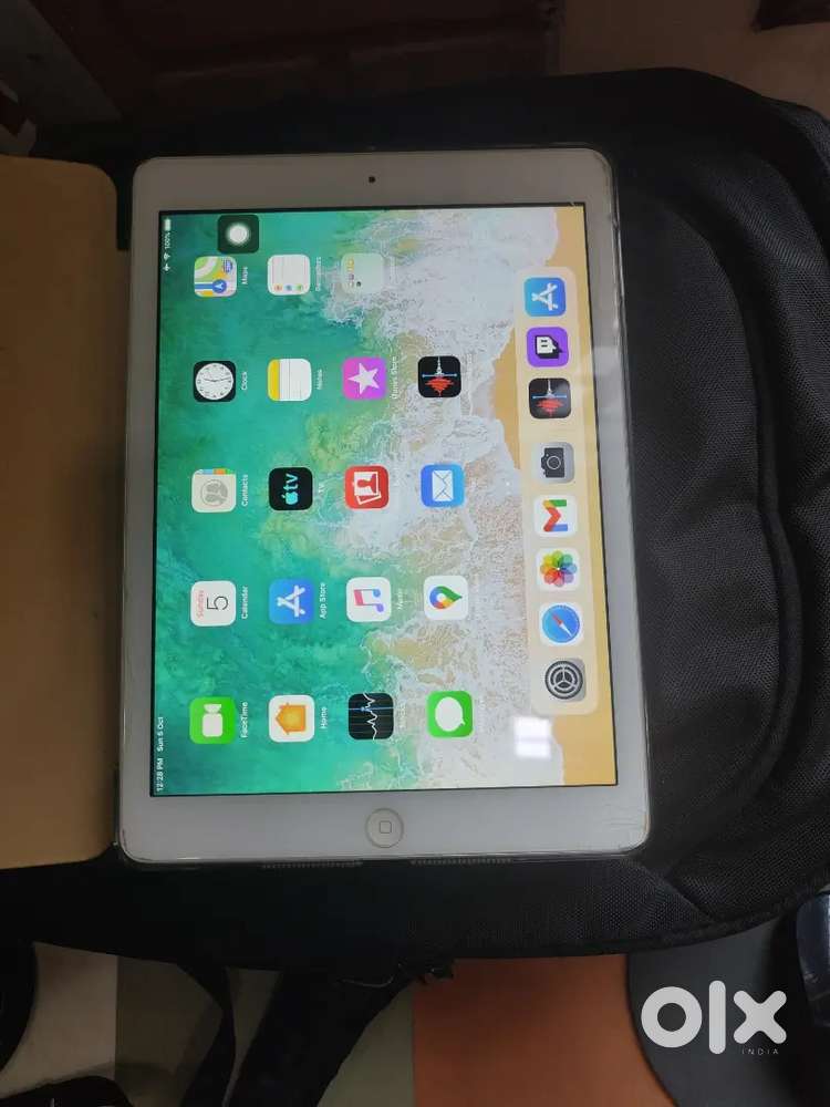 iPad Air 2nd Gen Retina display Wifi and Cellular 64gb