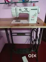 Usha brand sewing machine good condition tailoring work good running