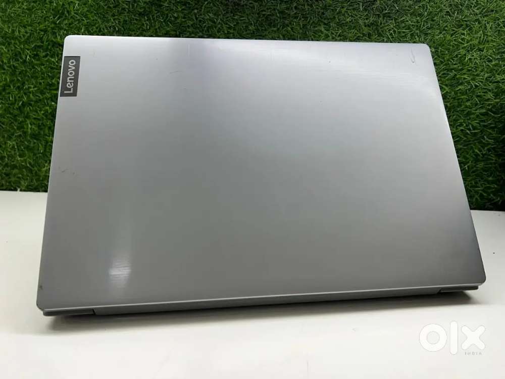 LENOVO 15 INCHS LAPTOP