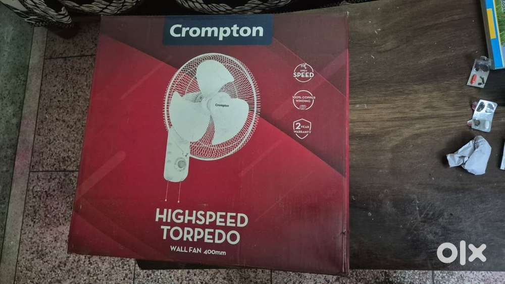 Crompton wall fan