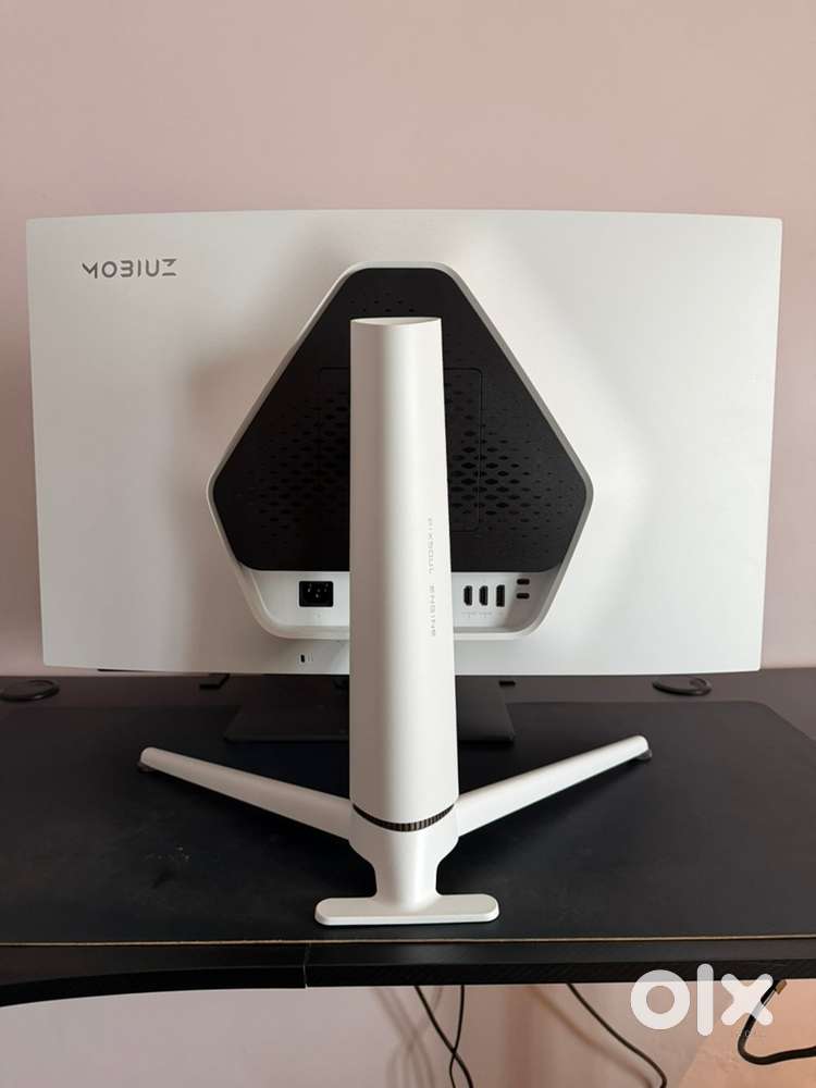 Benq Mobiuz 27inch 3month old monitor
