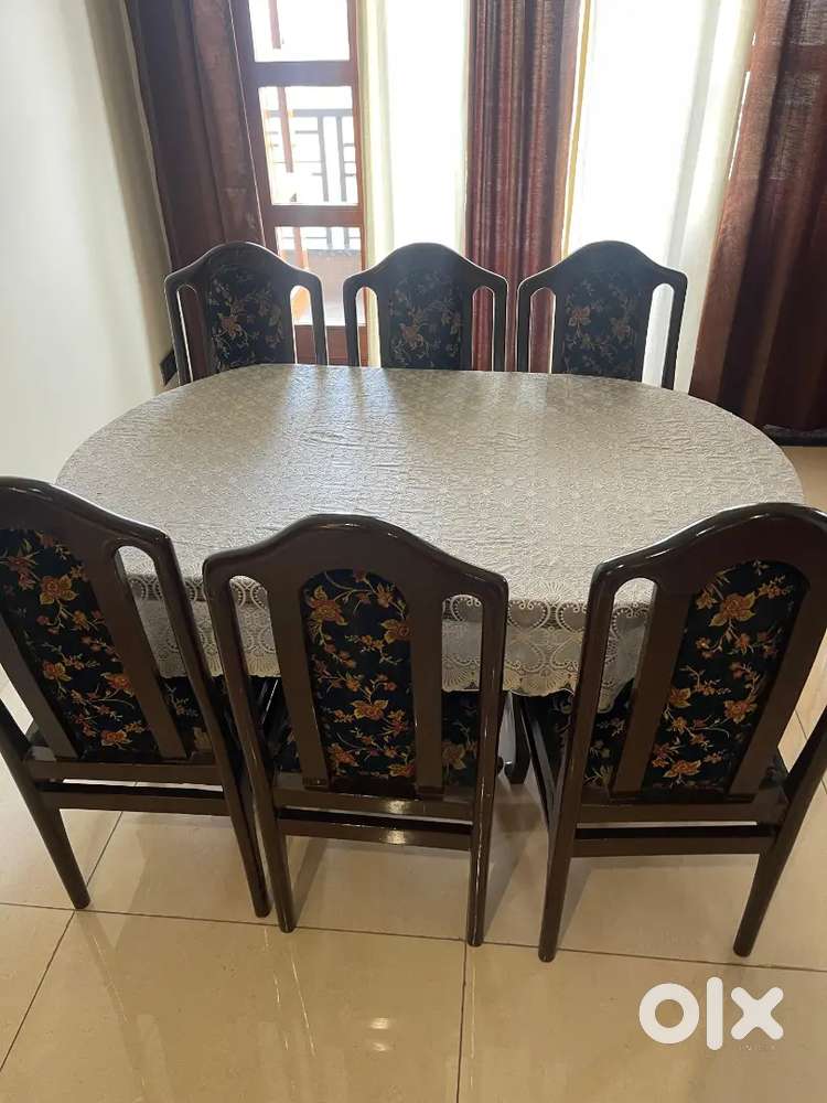 Dining table set