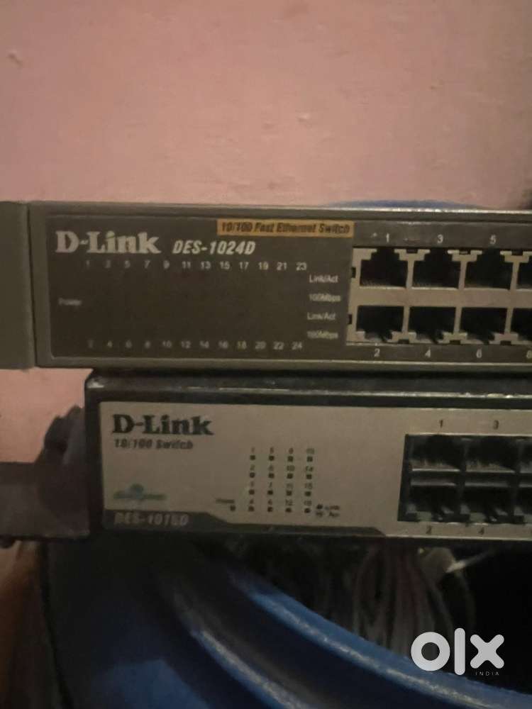 Dlink DES-1024D 24-ports and DLink DGS-1016D 16-Ports Gigabit Switch