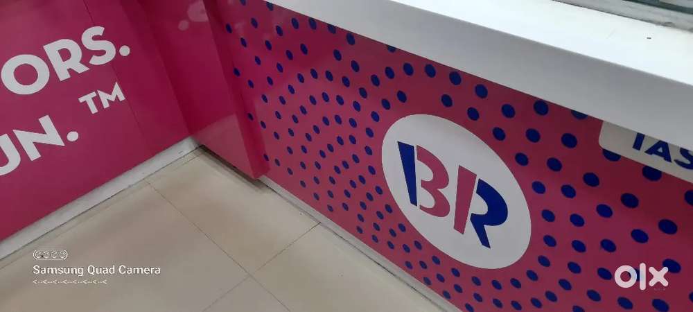Staff required at Baskin-Robbins