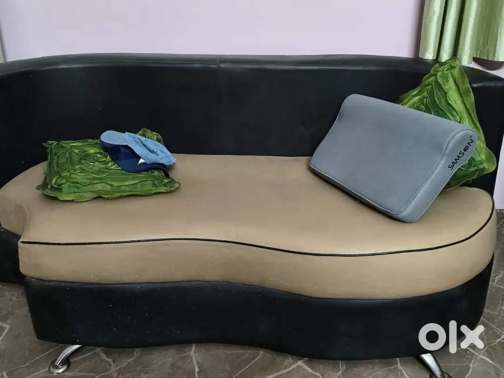 Single sofa