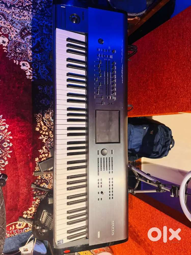 Korg Kronos 1 - 73 keys with Gator Case