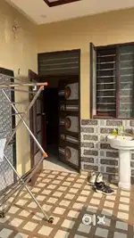 Room available for rent in Paras estate