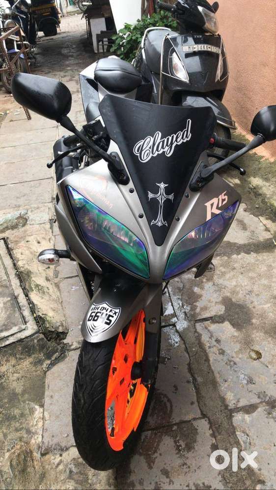 YAMAHA R15 V-2