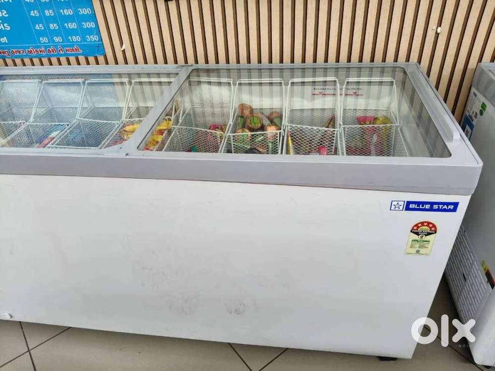 “Ice Cream Display Freezer – Good Condition, Fully Working