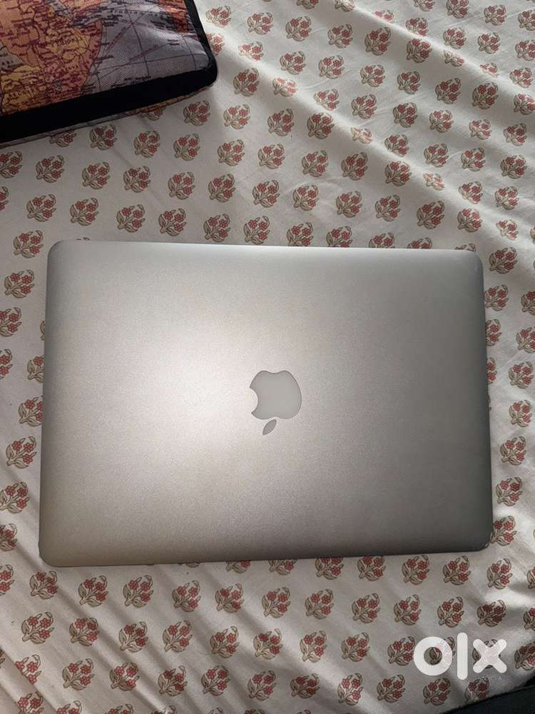 Apple MacBook Air – Excellent Condition  Perfect for Work & Study