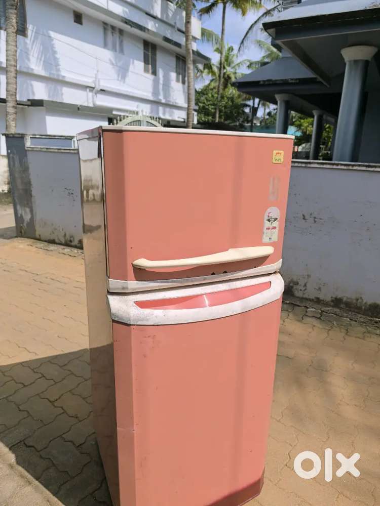 Double door fridge good conditions