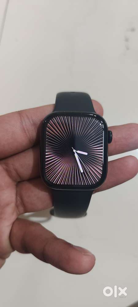 Apple Watch Series 10 GPS 42mm Jet Black Aluminium with Sport Band