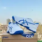 Asics GelPeake2 cricket shoes size uk 8 with 1month old OriginalBill.