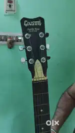WANT TO SELL MY GIVSON JUMBO ROSE WOOD 6 STRING GUITAR
