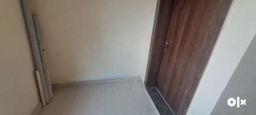 For rent 3 BHK flat with great connectivity at ring road