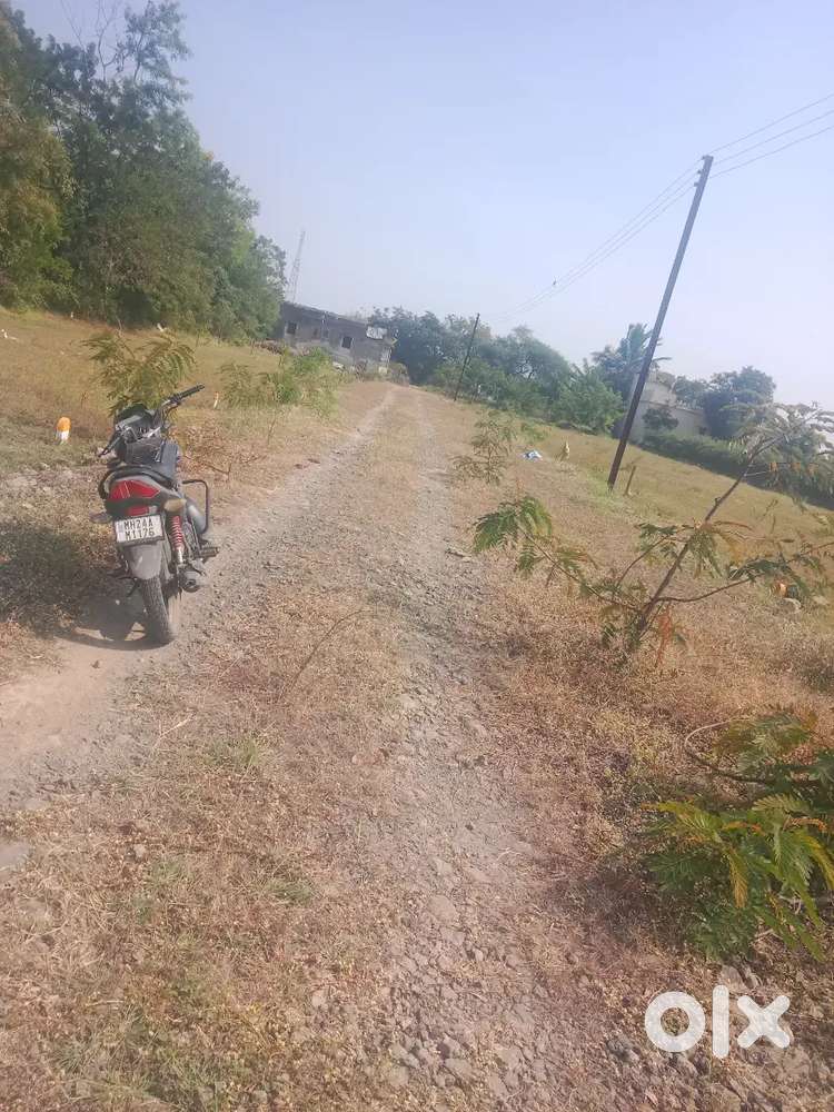 I want to sell my residential plot urgently.