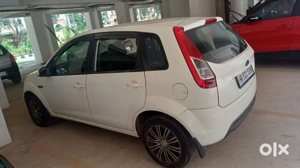 Ford Figo 2014 Diesel 98000 Km Driven