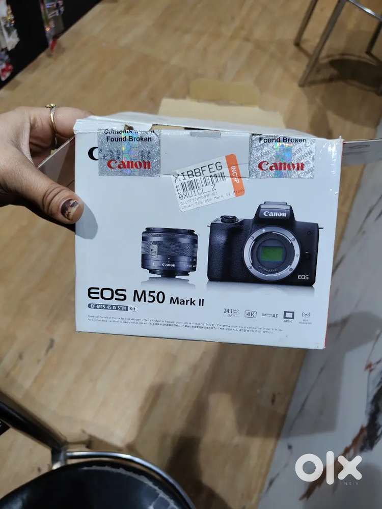 Canon EOS M50 Maro  mirrorless camera EF-M15-45mm is STM lens