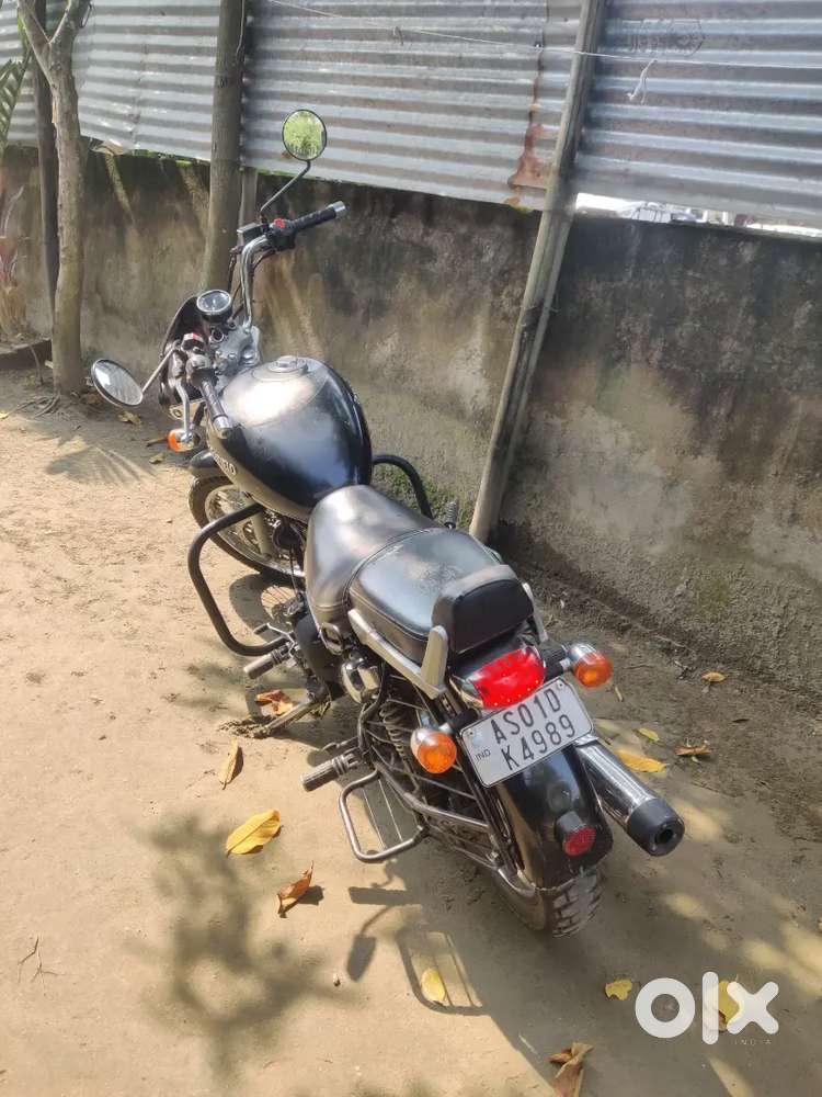 Thunderbird 350 - A Classic Cruiser Bike