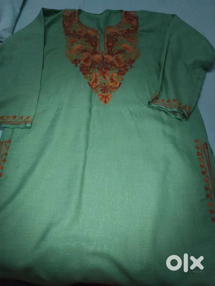 Kurti and one salwaar kameez .  One top. Some if them are brand new