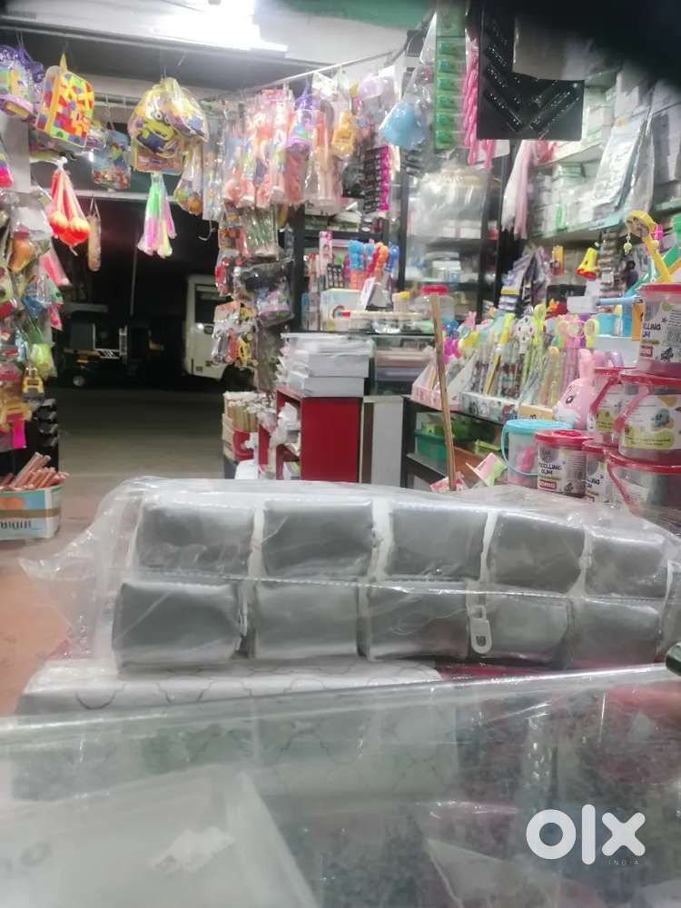Fanciy shop job... Job tym  8.30 am to 8.00 pm