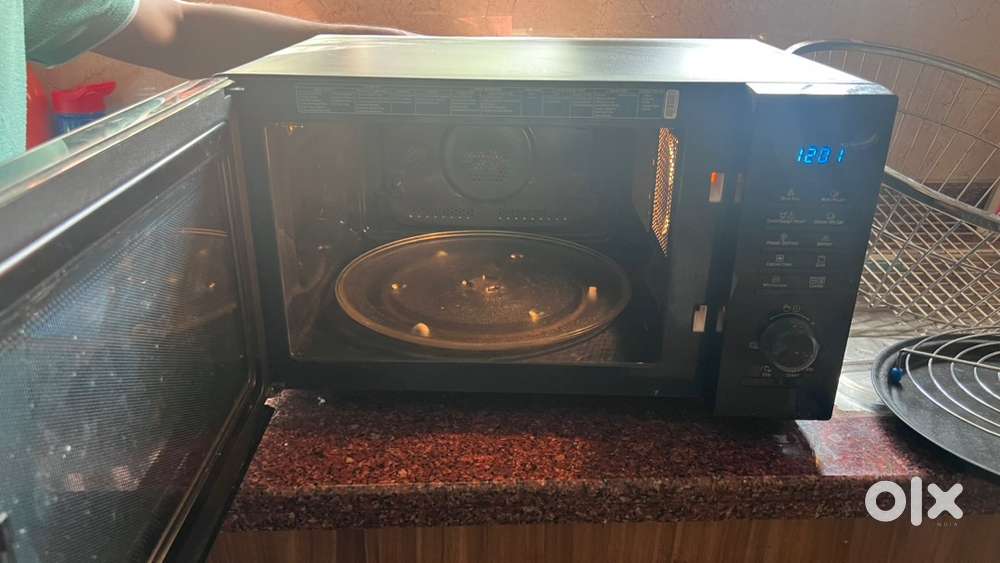 Microwave Oven