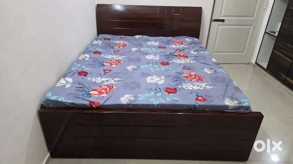Queen Size Cot and Mattress combo (6 months old)