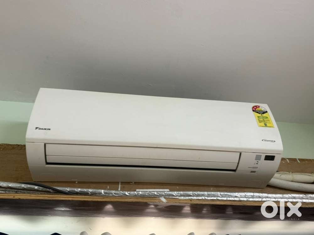 Daikin 1.5 Ton 3 Star invertor AC 2023