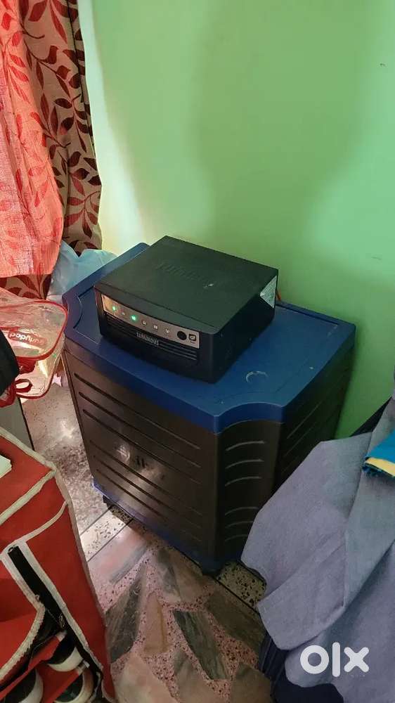 Inverter with battery and trolly