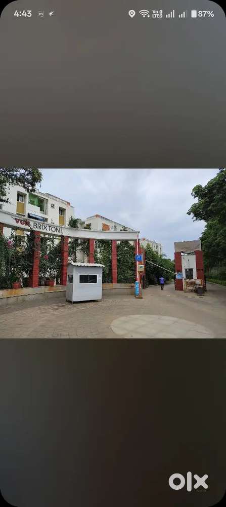 Bachelor Room sharing