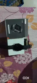Brand new Boat smrt watch with 1 yer warenty 10/09/25 purches date