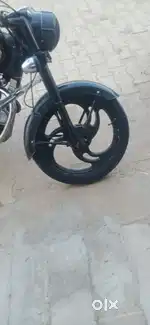 Ok bike h bilkul seat dusri dalni h bss