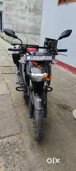 Aapache RTR 160 4V sell of Rs. 92,000/-.