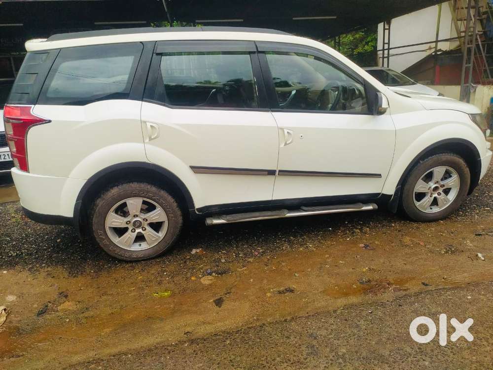 Mahindra XUV500 W8, 2012, Petrol