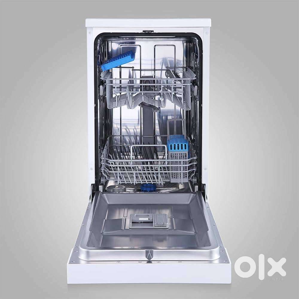Dish washer