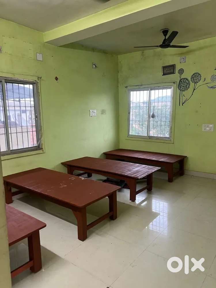 2200 And 1500 per bed