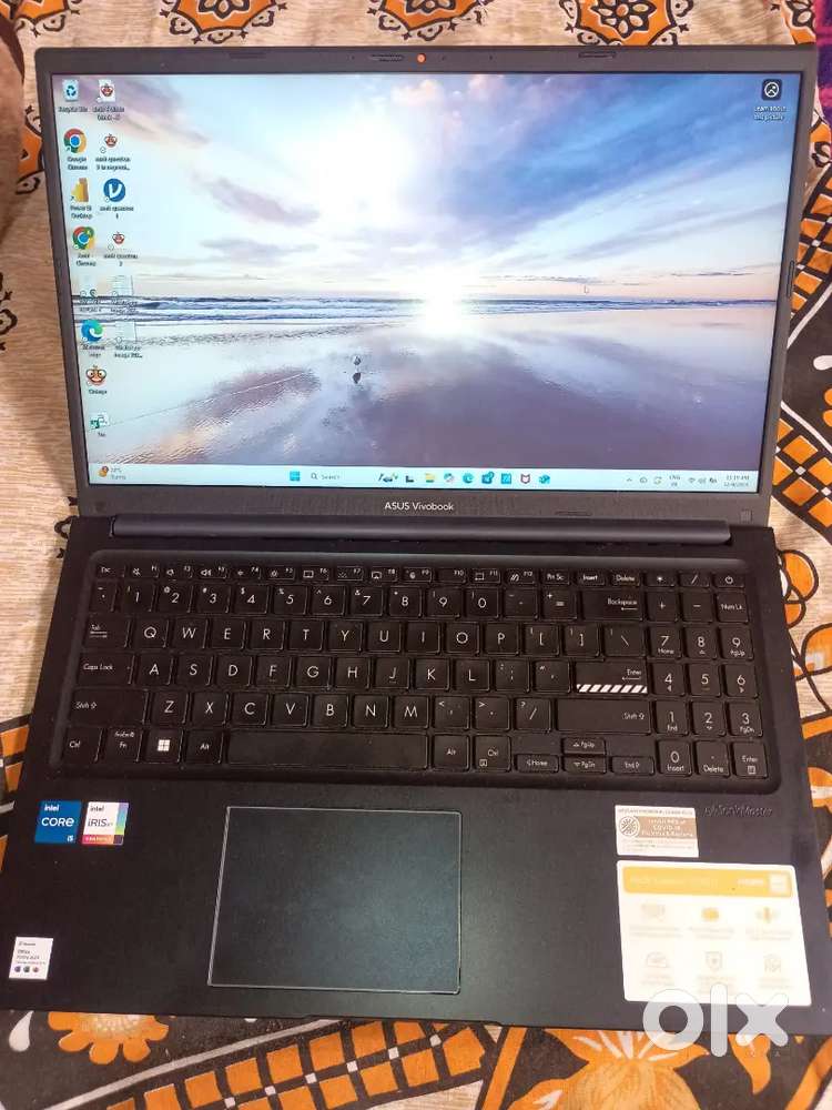 Laptop vivobook 15. Only 2 month used
