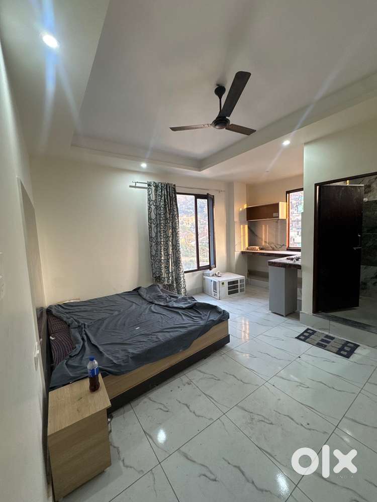 Best Furnished room available for rent near GMC kheora Rajouri