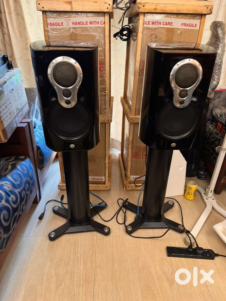 Linn Artikulat 320A with original stand