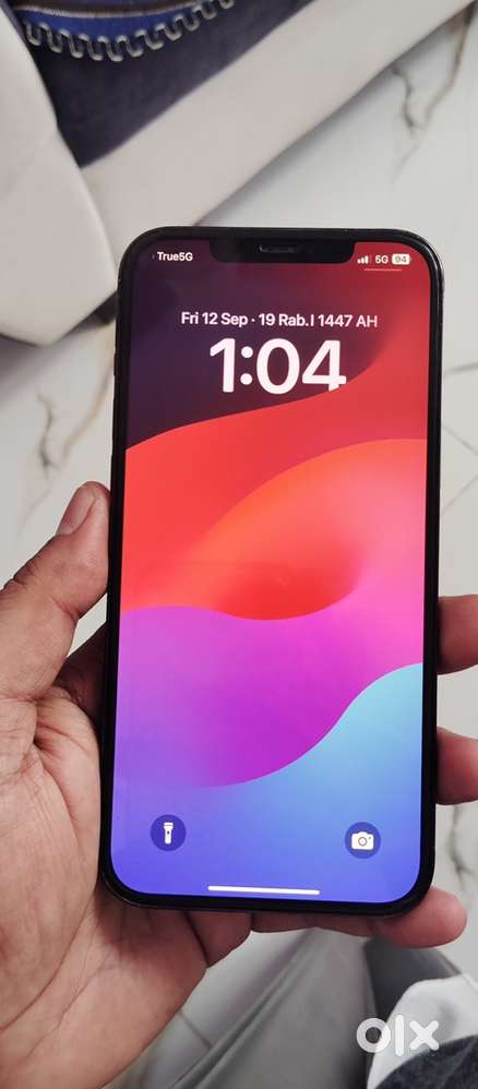 iPhone 12 pro max 128 gb.