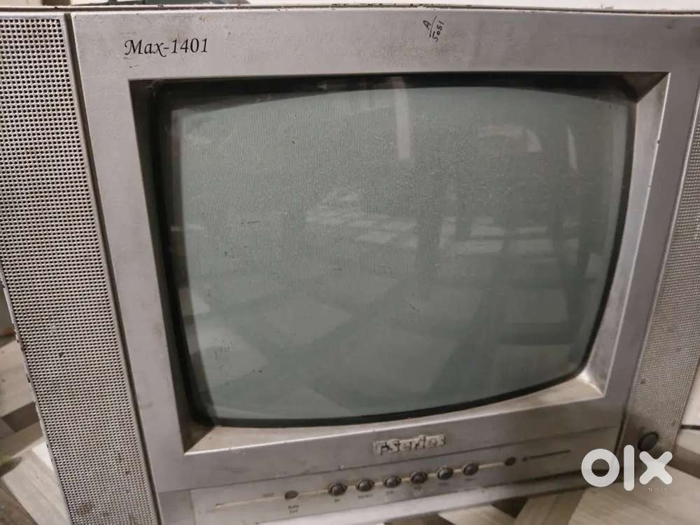Tv old model box type tv