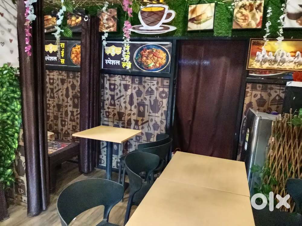 हाटेल चे सामान कमी दरात विक्री आहे