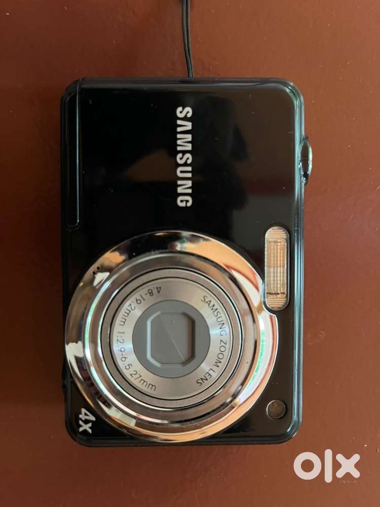 Samsung Digital Camera ES9.