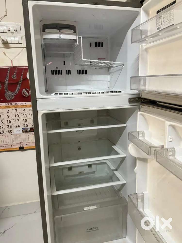 LG double door good working condition