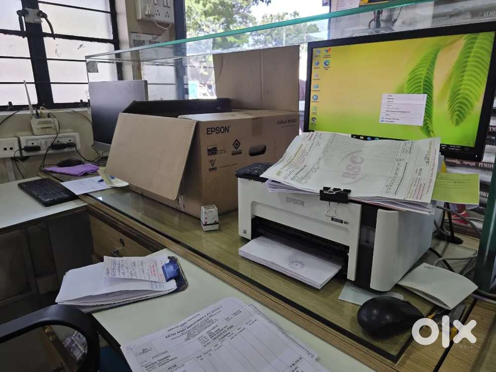 Subah 10 bajr se sam ko 6.30 tak  account work