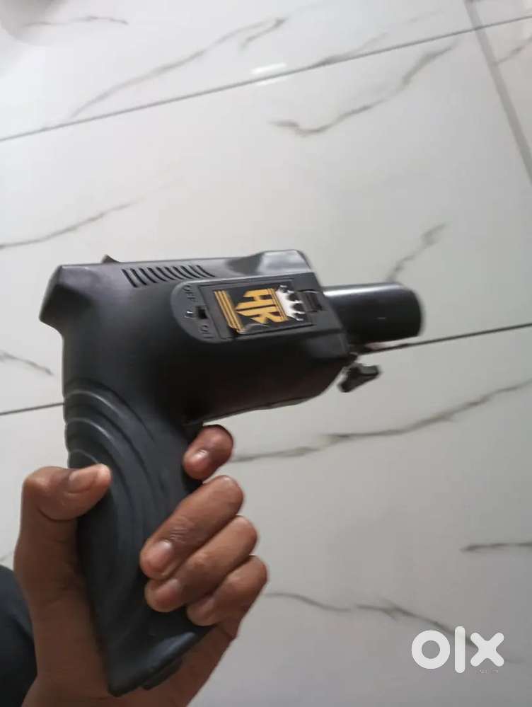 Party gun party